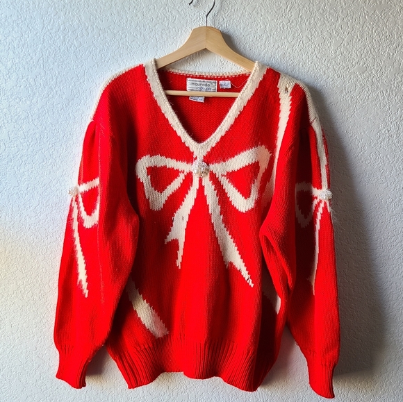 Vintage Sweaters - Holiday  Bow Pearl  Christmas Sweater